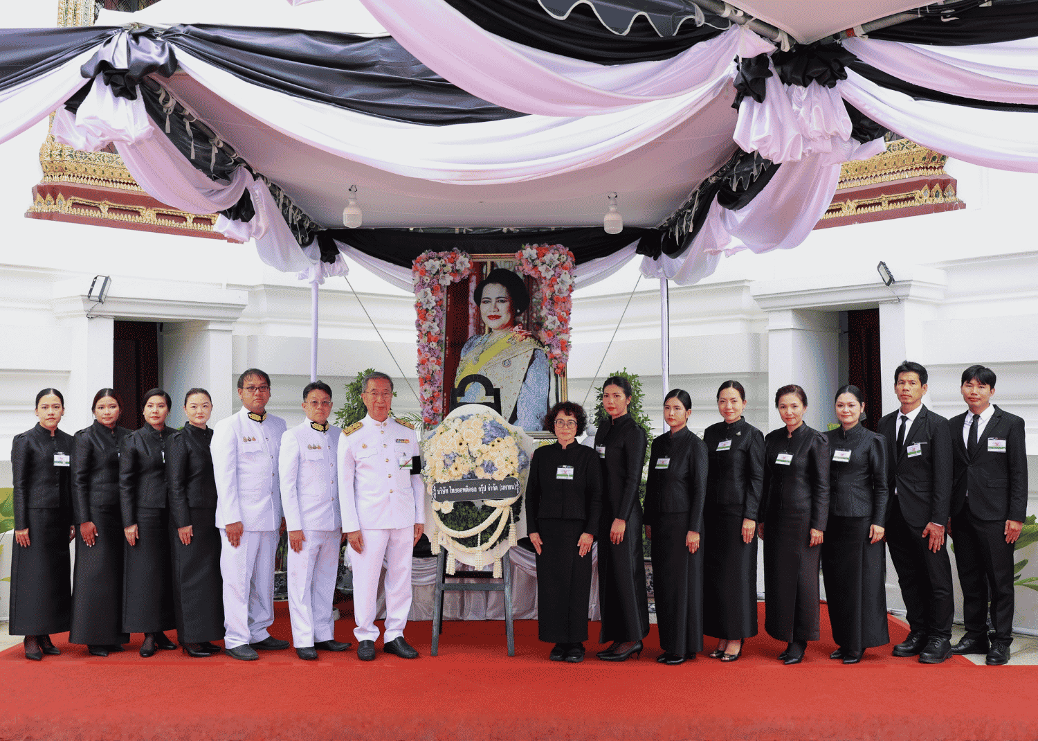 ไทยออพติคอล กรุ๊ป ร่วมเป็นเจ้าภาพบำเพ็ญกุศลถวายพระบรมศพ สมเด็จพระนางเจ้าสิริกิติ์ พระบรมราชินีนาถ พระบรมราชชนนีพันปีหลวง